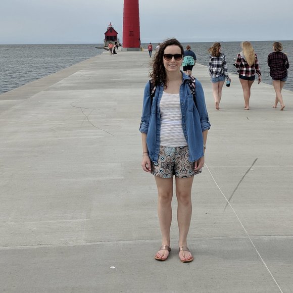 Meet your Posher, Katherine - Picture 4 of 7